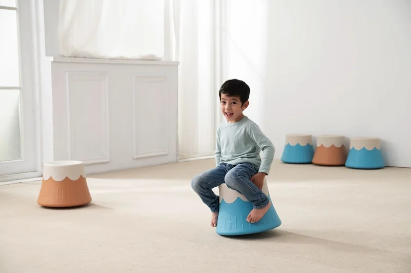 assise dynamique pour enfant à l'école